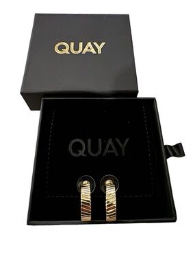 Quay Australia Etched Hoop Earrings Gold Tone New With Box and Pouch